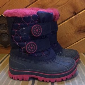 SOLD.Toddler girl winter boots